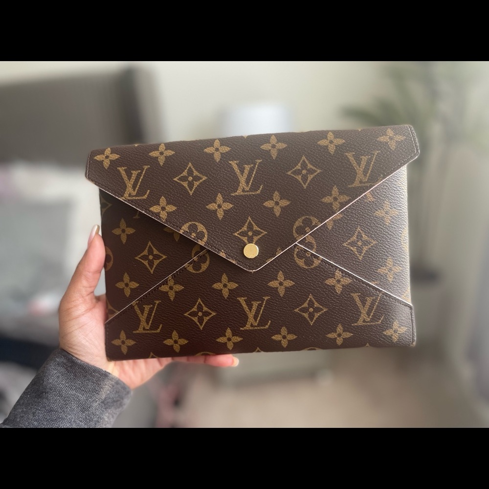 Louis Vuitton monogram envelope clutch
